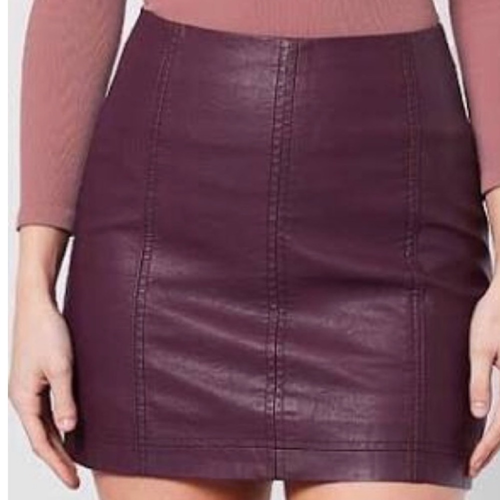 Free People‎ Modern Femme Vegan Leather Mini Skirt Purple Plum Size 4 - Picture 2 of 9